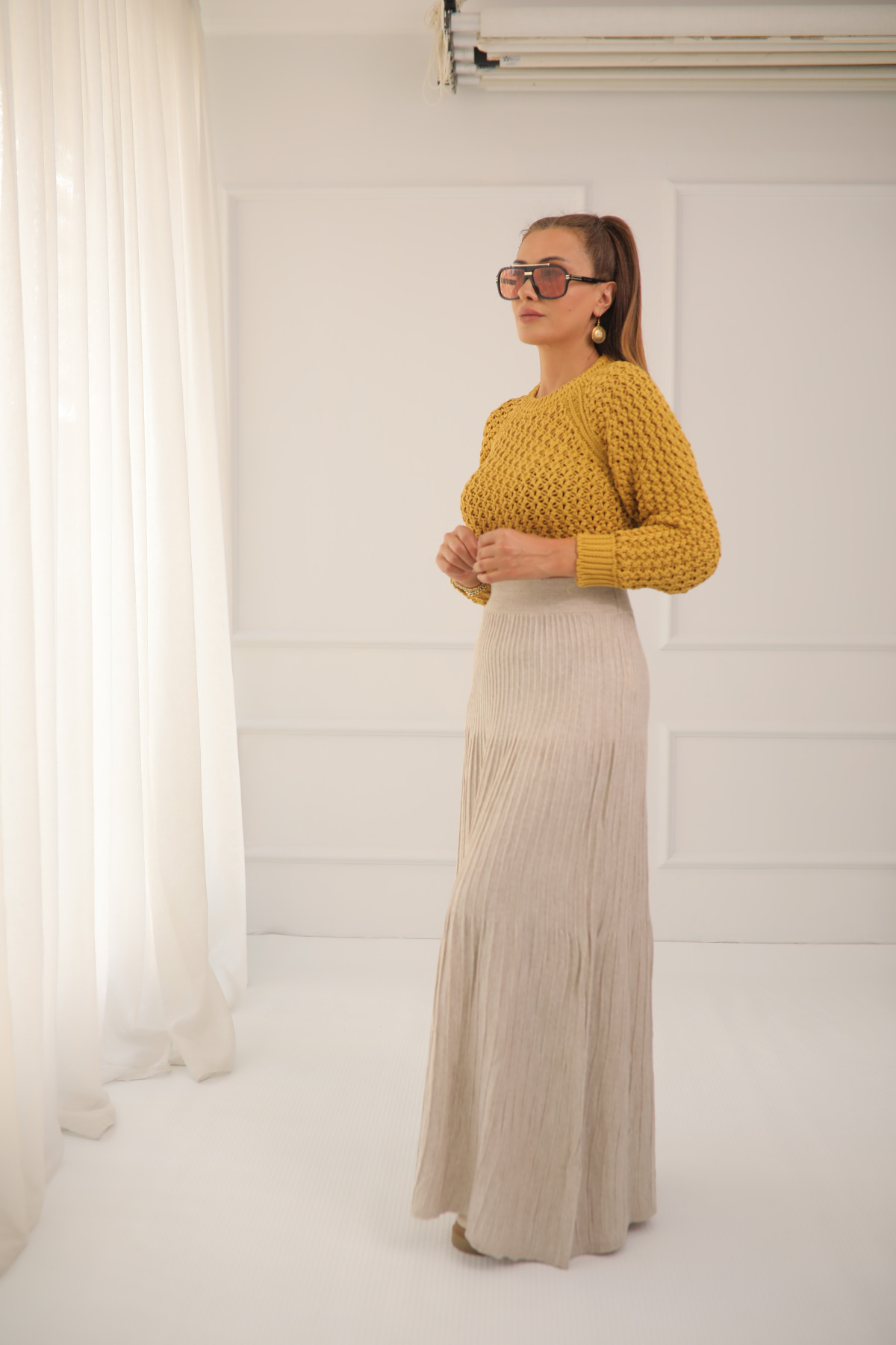 SIRT DEKOLTELİ HARDAL CROP KAZAK