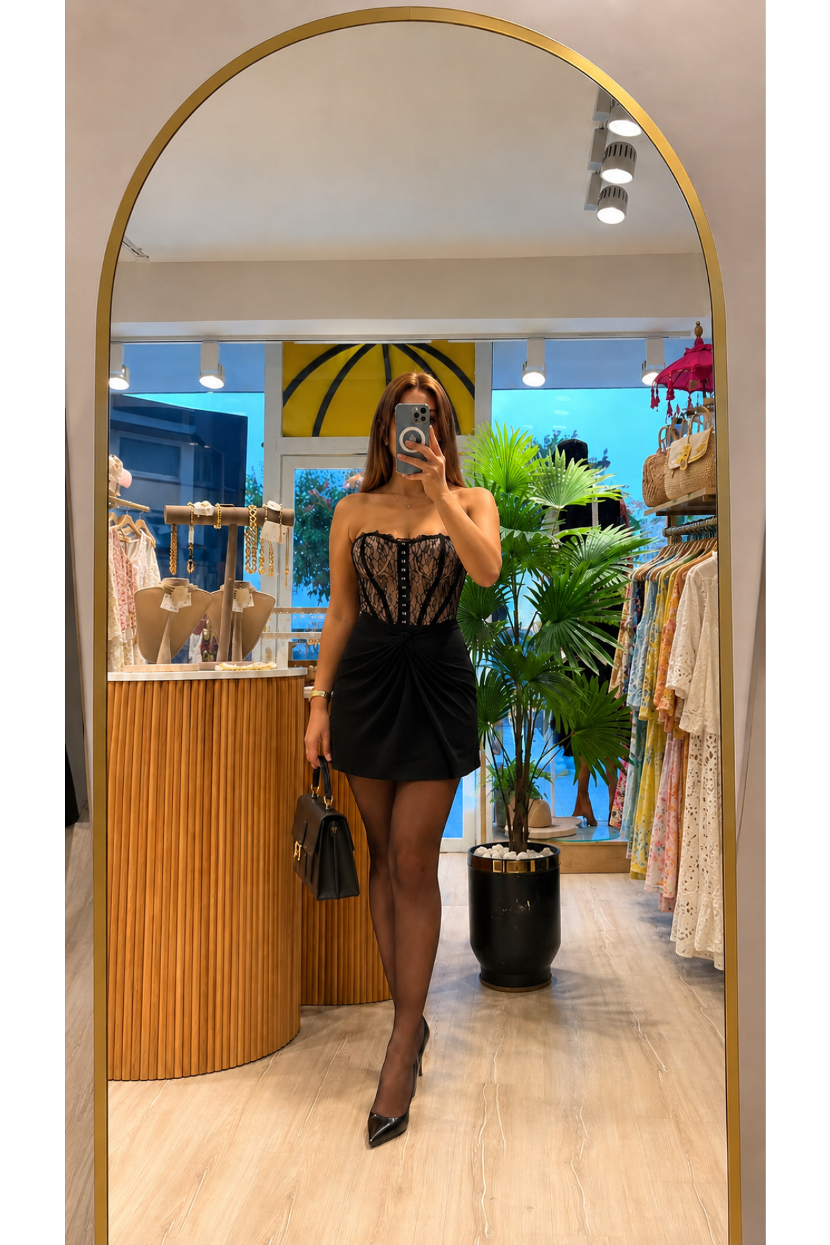 NOIR DANTEL KORSE MİNİ ELBİSE